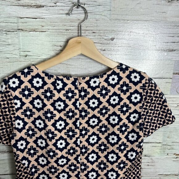 Boden Black and Pink Sheath Mini Dress Short Sleeve Crew Neck size 2P - Picture 5 of 7